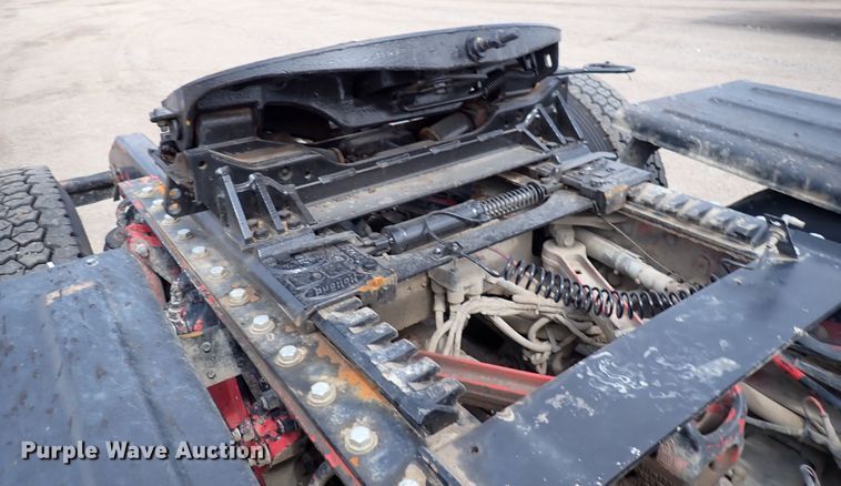 image for item DN1783 2012 Kenworth T800  semi truck