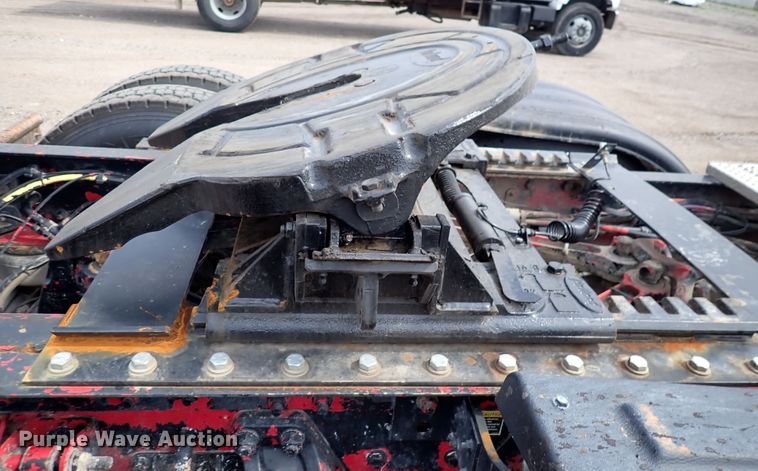 image for item DN1783 2012 Kenworth T800  semi truck