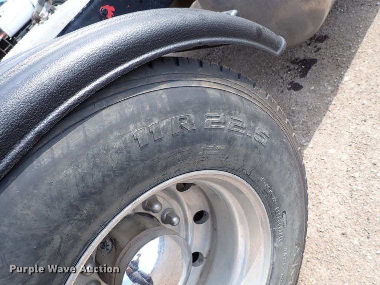 image for item DN1783 2012 Kenworth T800  semi truck