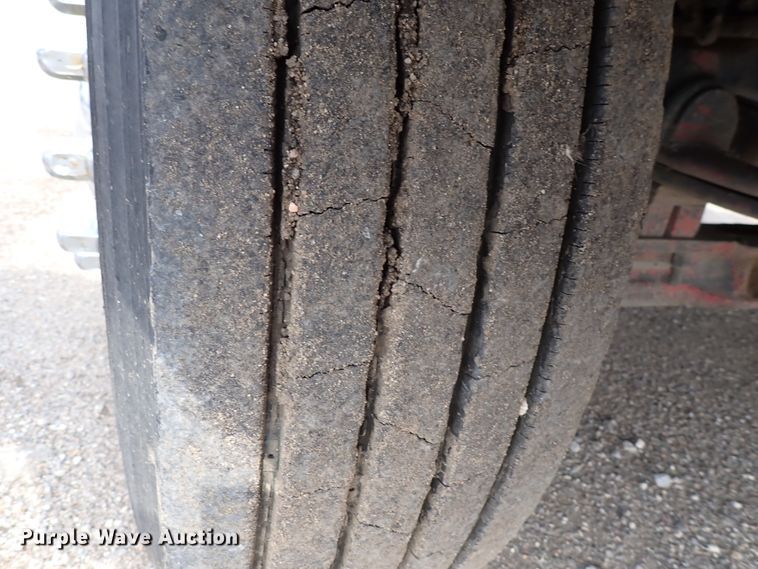 image for item DN1783 2012 Kenworth T800  semi truck