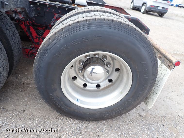 image for item DN1783 2012 Kenworth T800  semi truck