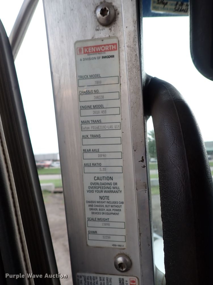 image for item DN1783 2012 Kenworth T800  semi truck