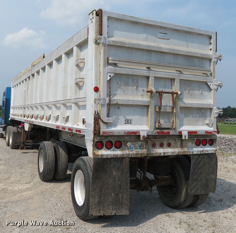 image for item DN5962 1989 Cobra  end dump trailer