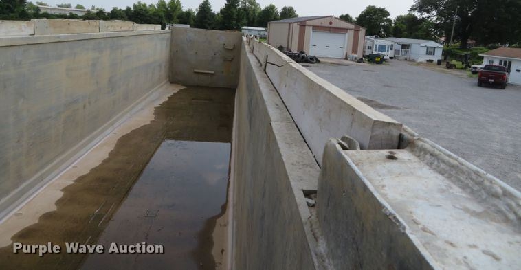 image for item DN5962 1989 Cobra  end dump trailer