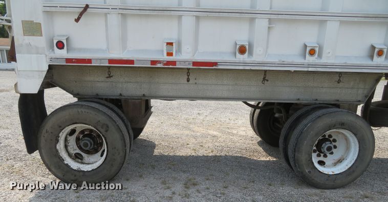 image for item DN5962 1989 Cobra  end dump trailer