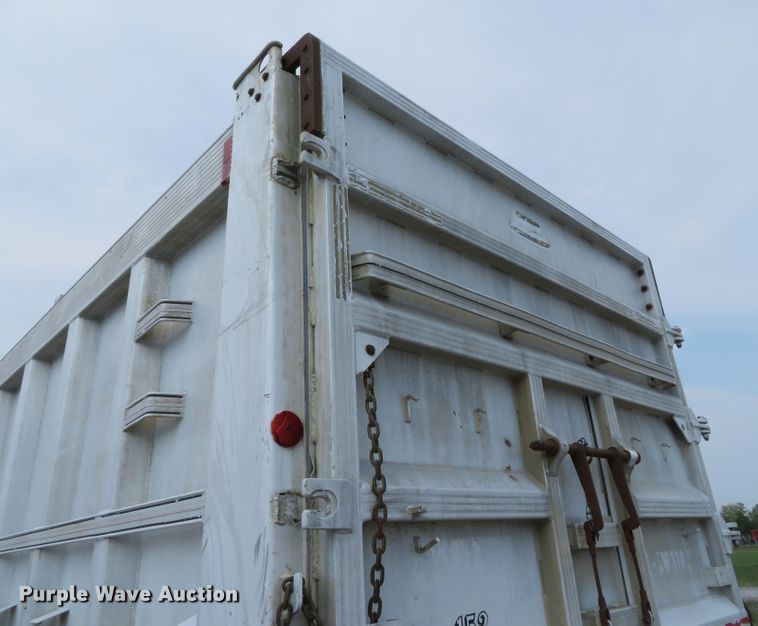 image for item DN5962 1989 Cobra  end dump trailer