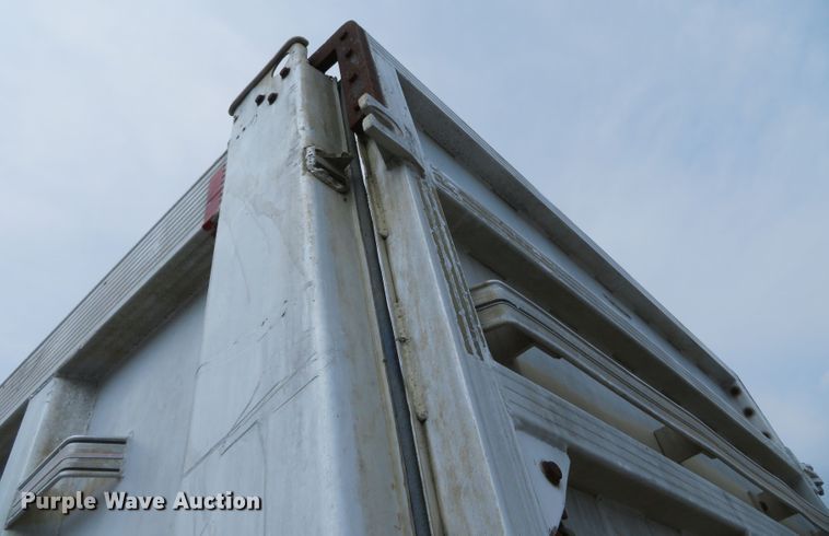 image for item DN5962 1989 Cobra  end dump trailer