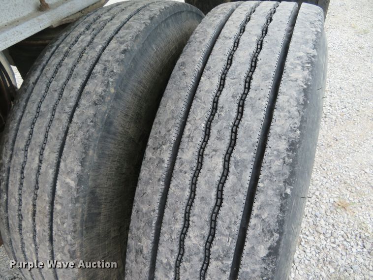 image for item DN5962 1989 Cobra  end dump trailer