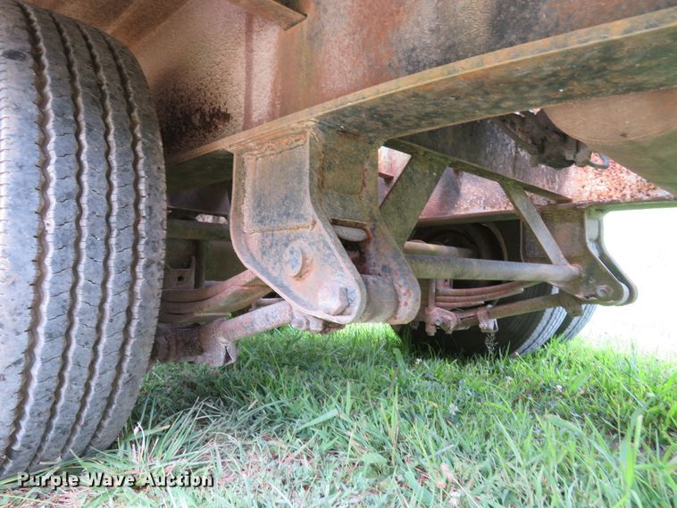 image for item FP9352 1973 Transcraft DT-20-43  drop deck equipment trailer