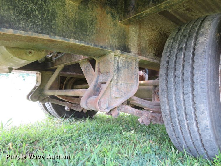 image for item FP9352 1973 Transcraft DT-20-43  drop deck equipment trailer