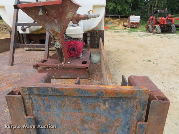 image for item FP9353 1996 Freightliner FLD120  flatbed truck