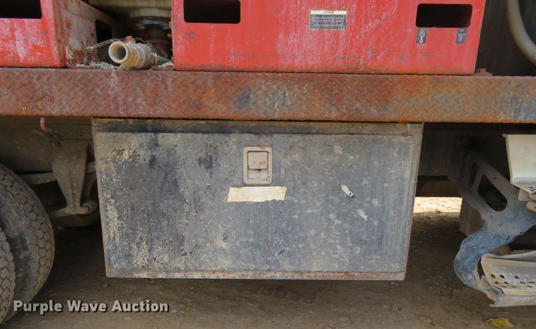 image for item FP9353 1996 Freightliner FLD120  flatbed truck