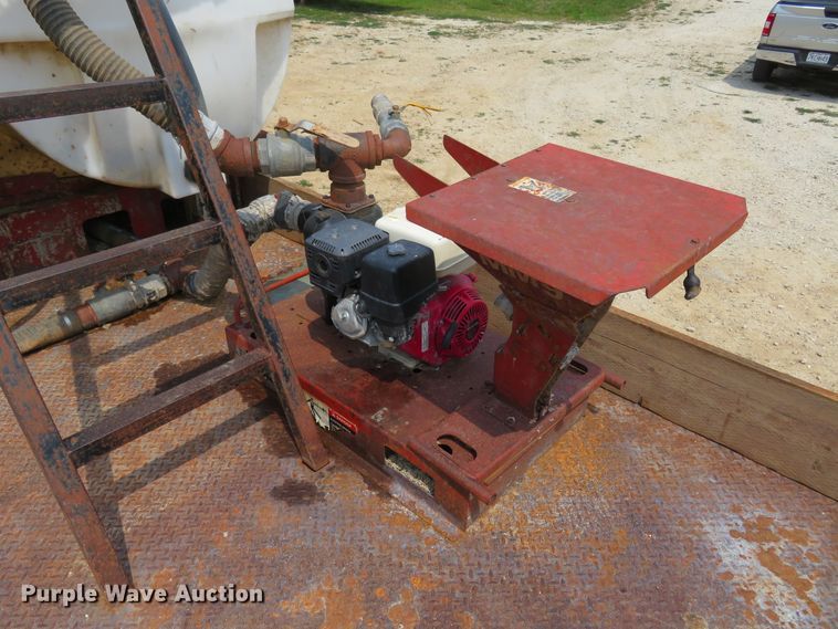 image for item FP9353 1996 Freightliner FLD120  flatbed truck