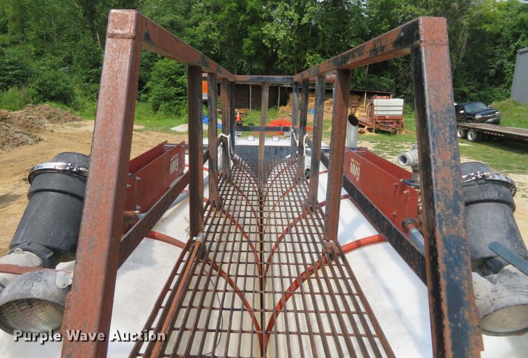 image for item FP9353 1996 Freightliner FLD120  flatbed truck