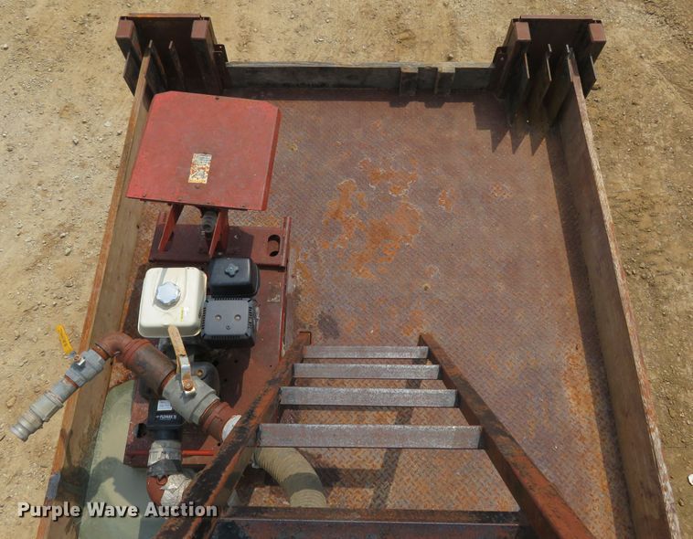 image for item FP9353 1996 Freightliner FLD120  flatbed truck