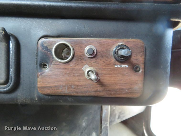 image for item FP9353 1996 Freightliner FLD120  flatbed truck