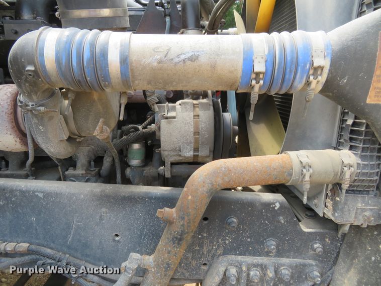 image for item FP9353 1996 Freightliner FLD120  flatbed truck