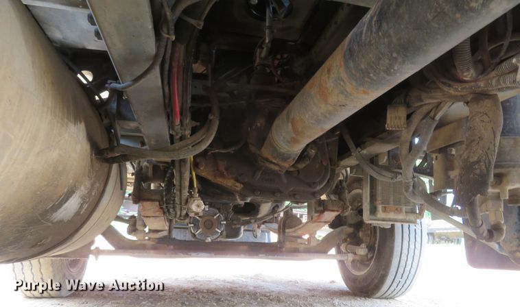 image for item FP9353 1996 Freightliner FLD120  flatbed truck