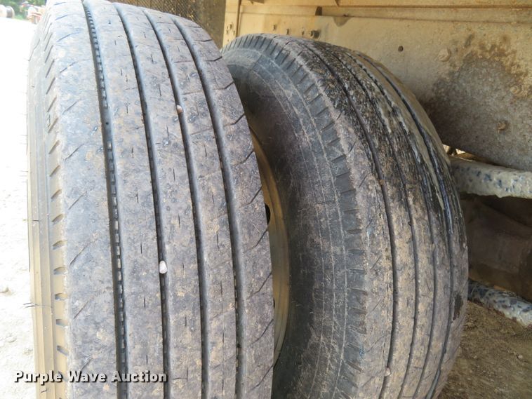 image for item FP9353 1996 Freightliner FLD120  flatbed truck