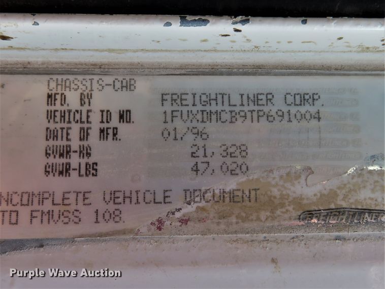 image for item FP9353 1996 Freightliner FLD120  flatbed truck