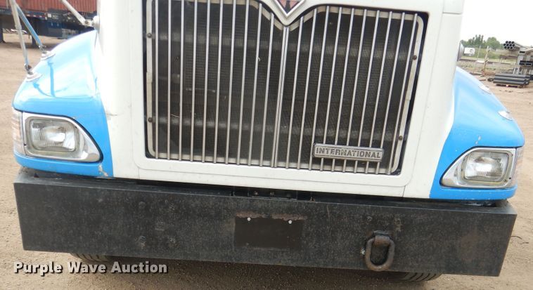 image for item HI9170 2007 International 9200  semi truck