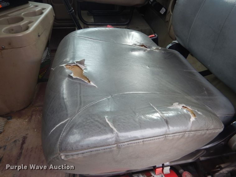 image for item HI9170 2007 International 9200  semi truck