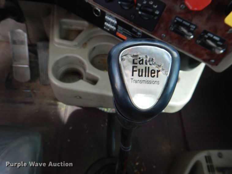 image for item HI9170 2007 International 9200  semi truck