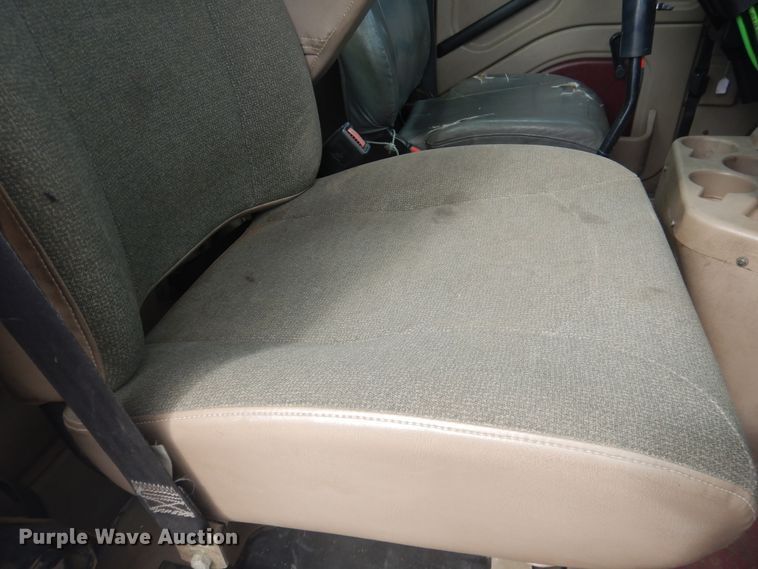 image for item HI9170 2007 International 9200  semi truck