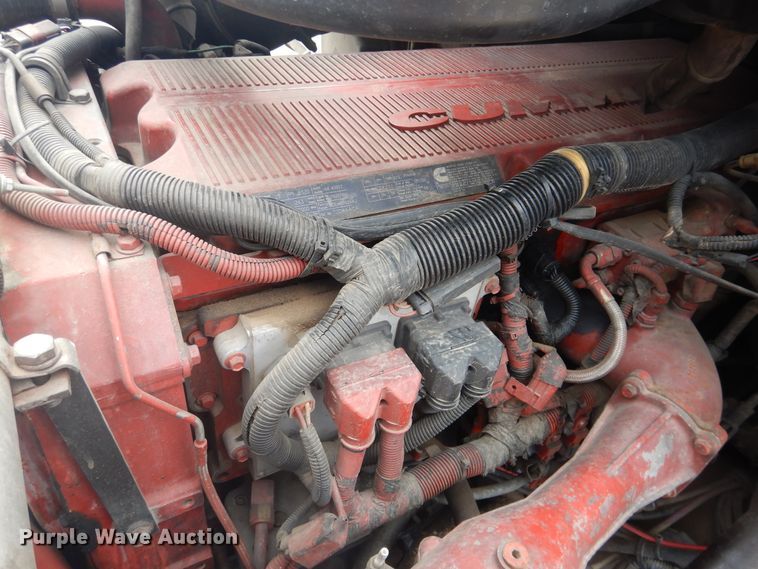 image for item HI9170 2007 International 9200  semi truck