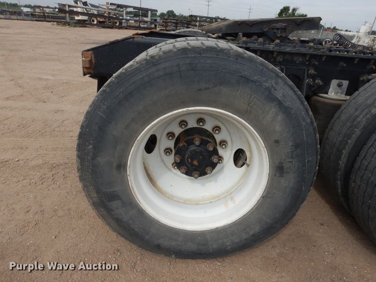 image for item HI9170 2007 International 9200  semi truck