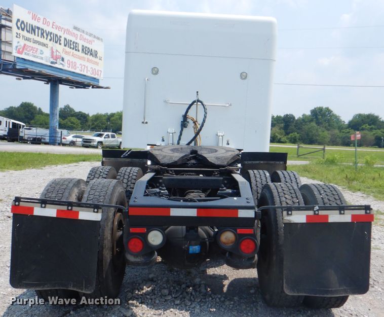 image for item HT9366 2013 Peterbilt 367  semi truck