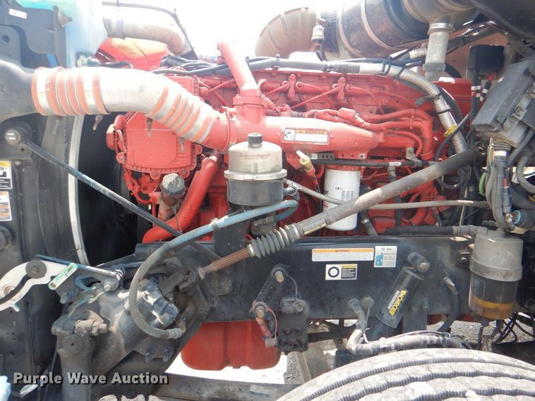 image for item HT9366 2013 Peterbilt 367  semi truck