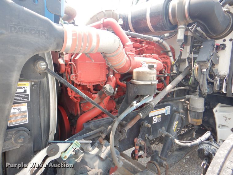 image for item HT9366 2013 Peterbilt 367  semi truck