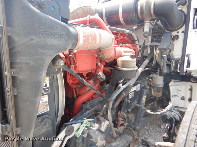 image for item HT9366 2013 Peterbilt 367  semi truck