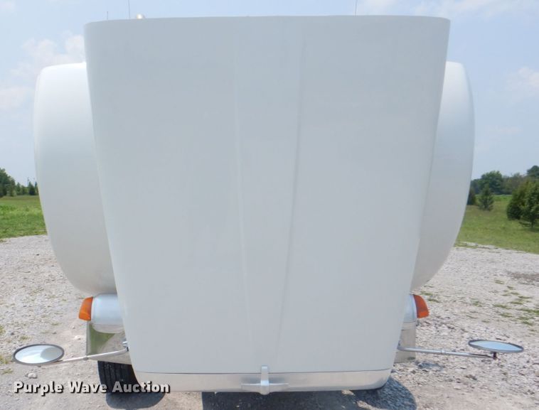 image for item HT9366 2013 Peterbilt 367  semi truck