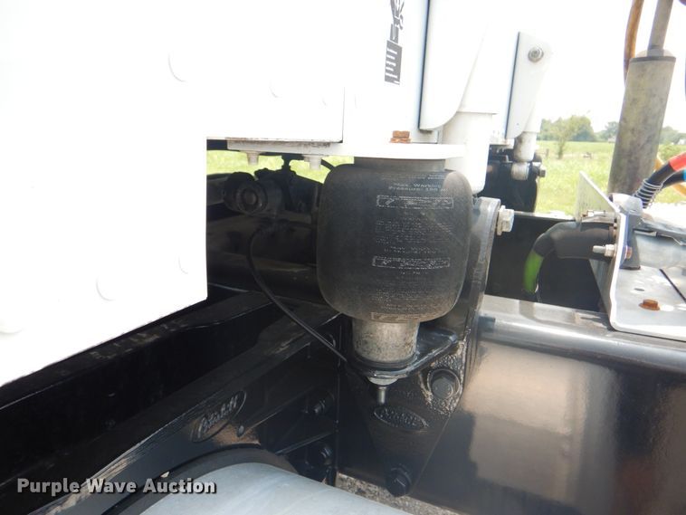 image for item HT9366 2013 Peterbilt 367  semi truck