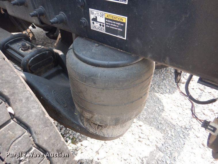 image for item HT9366 2013 Peterbilt 367  semi truck