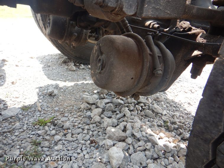 image for item HT9366 2013 Peterbilt 367  semi truck