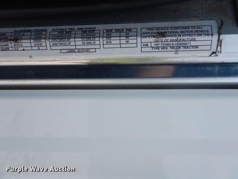 image for item HT9366 2013 Peterbilt 367  semi truck