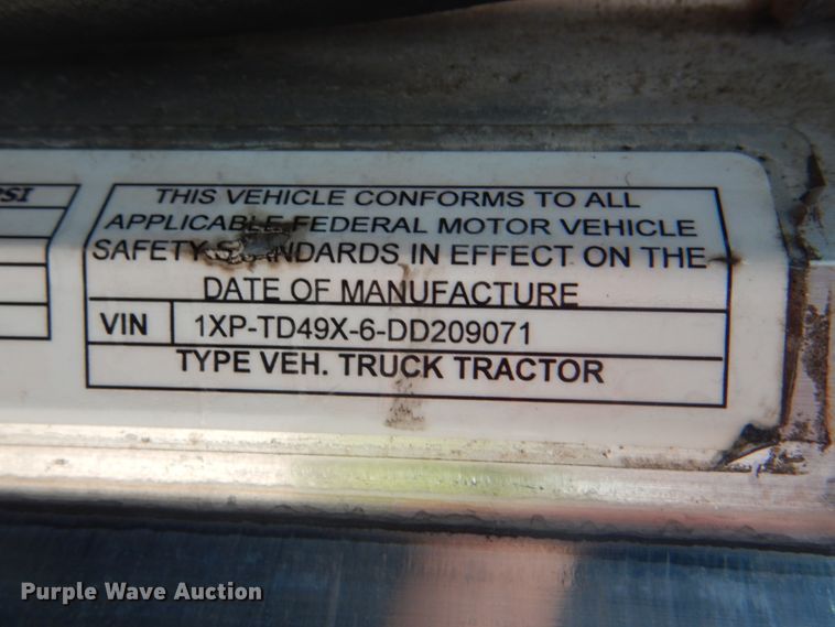 image for item HT9366 2013 Peterbilt 367  semi truck