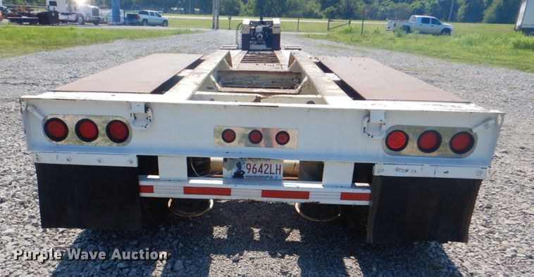 image for item HT9372 2002 Trail King TK110HDG-503  low boy equipment trailer