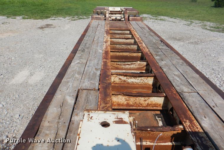 image for item HT9372 2002 Trail King TK110HDG-503  low boy equipment trailer