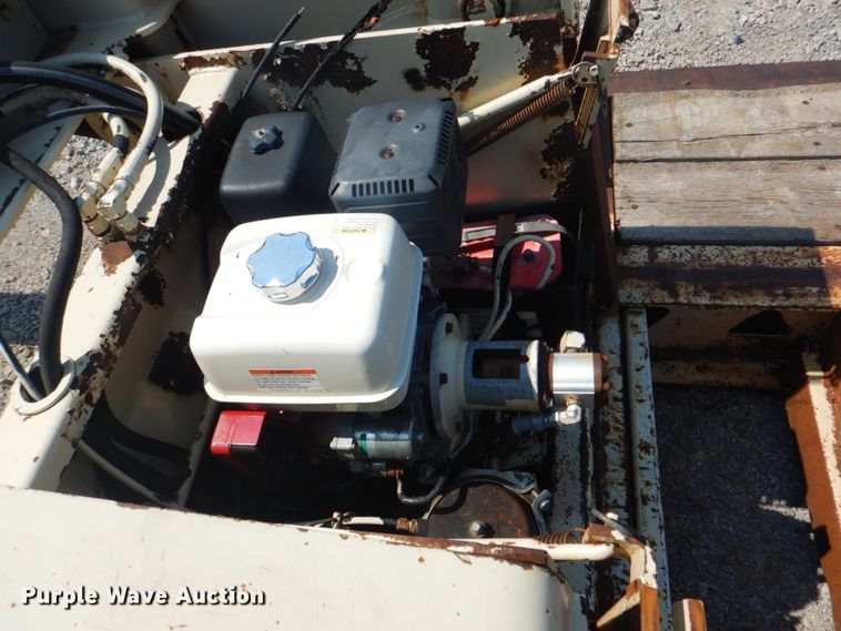 image for item HT9372 2002 Trail King TK110HDG-503  low boy equipment trailer