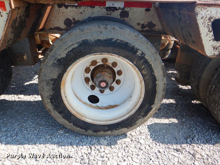 image for item HT9372 2002 Trail King TK110HDG-503  low boy equipment trailer