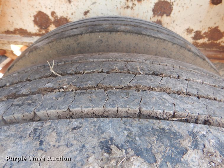 image for item HT9372 2002 Trail King TK110HDG-503  low boy equipment trailer