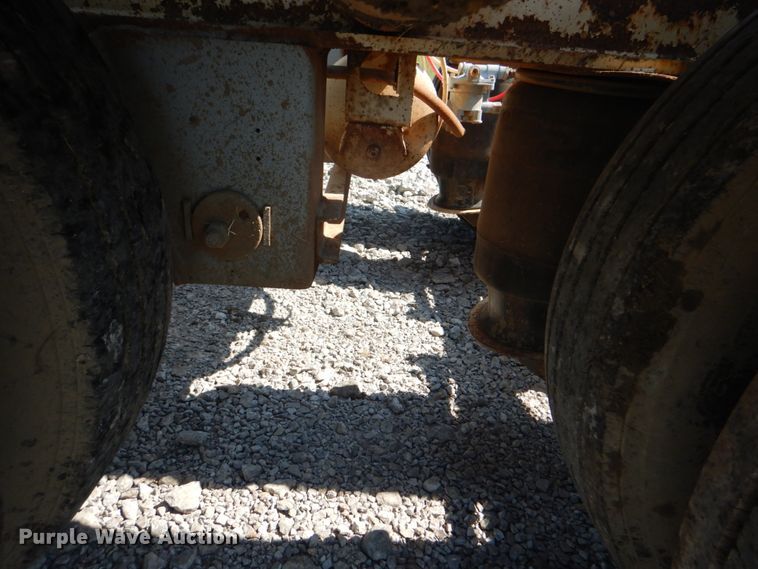 image for item HT9372 2002 Trail King TK110HDG-503  low boy equipment trailer