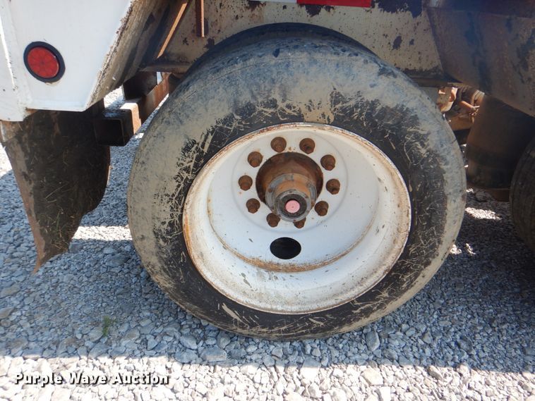 image for item HT9372 2002 Trail King TK110HDG-503  low boy equipment trailer