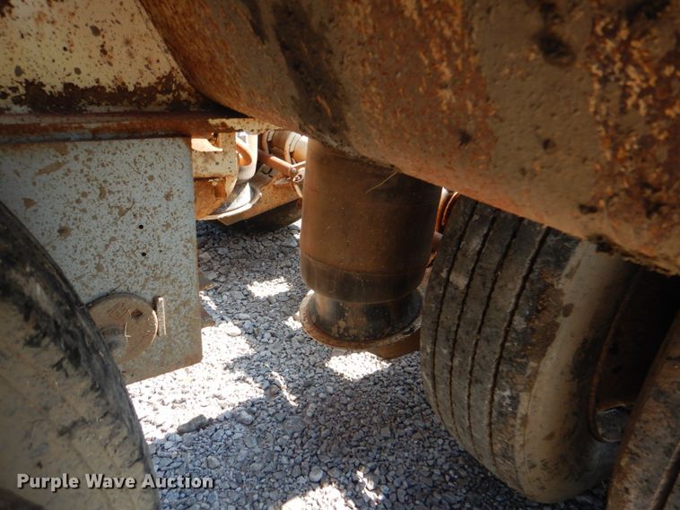 image for item HT9372 2002 Trail King TK110HDG-503  low boy equipment trailer