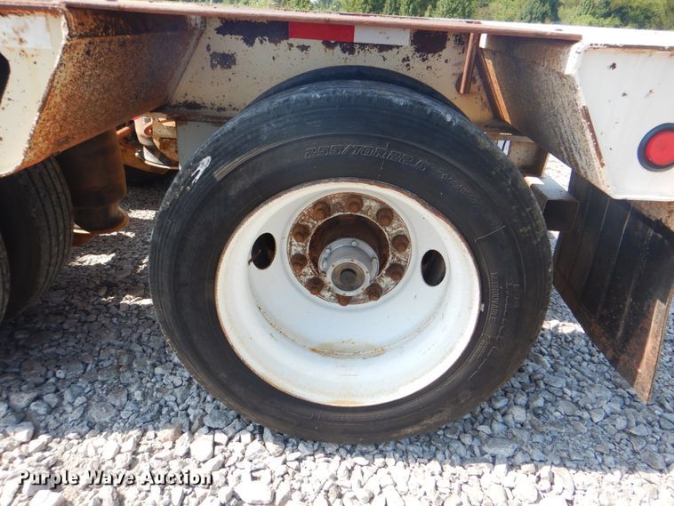 image for item HT9372 2002 Trail King TK110HDG-503  low boy equipment trailer