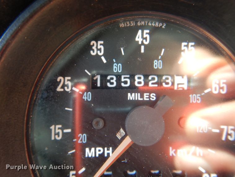 image for item HT9381 1994 Mack RD600  semi truck